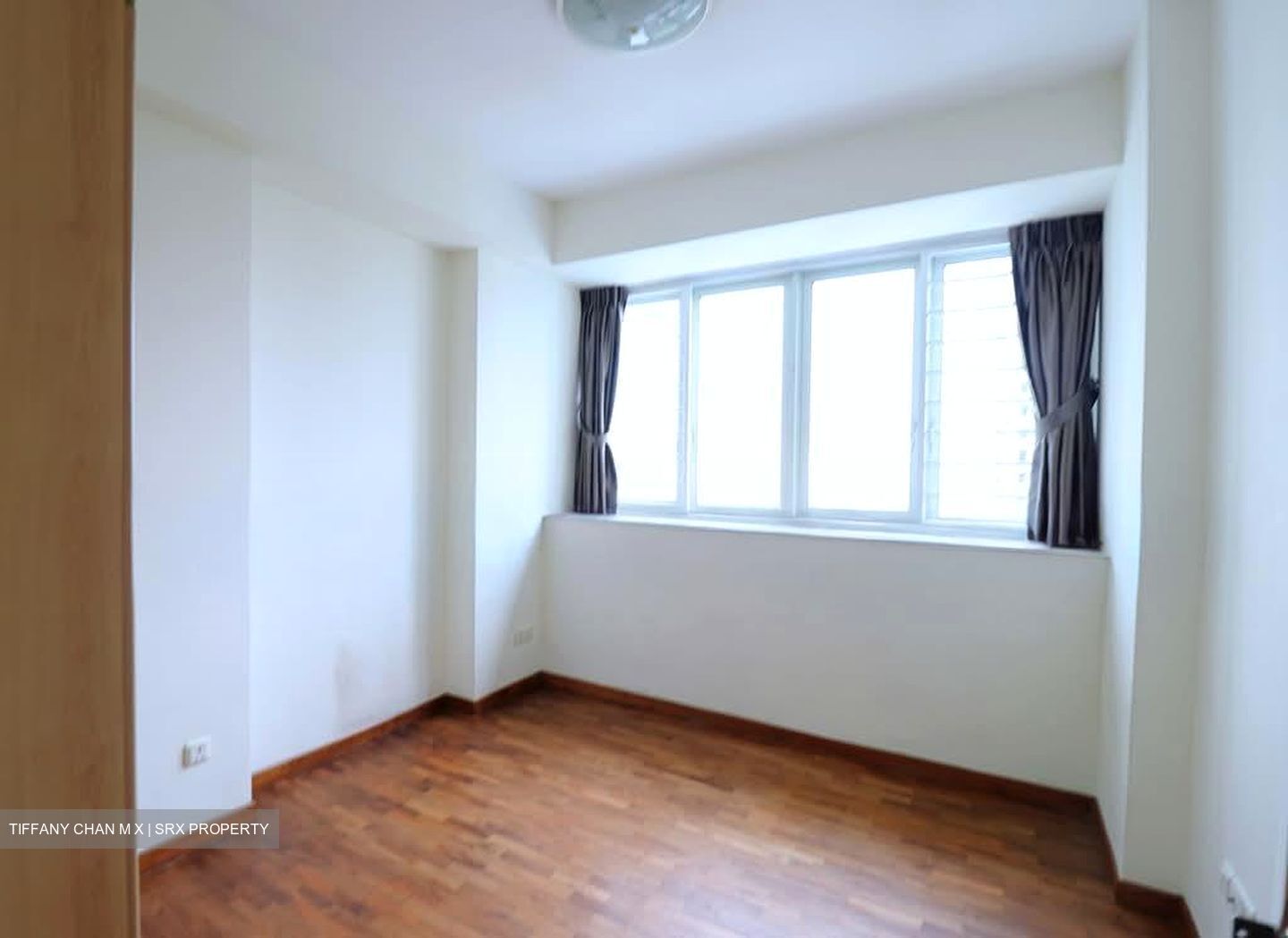 Queens (D3), Condominium #580249701